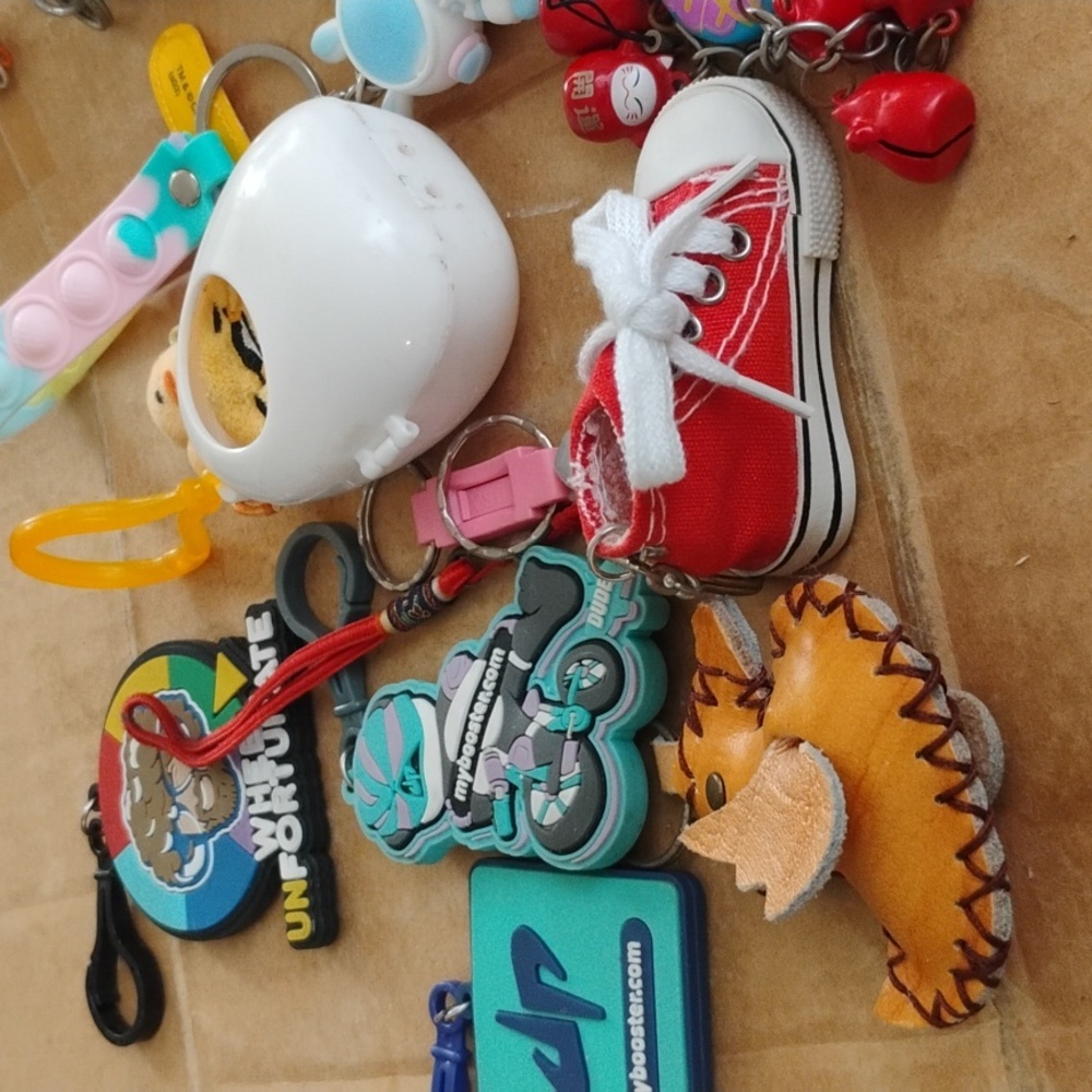 Lot Of Keychains - Picture 2 of 4
